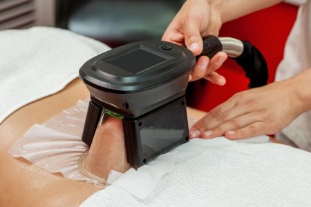 Cryopolipolyse studio hameln pberbach unterbauch oberschenkel innen aussen hüften hairless beautypraxis hameln